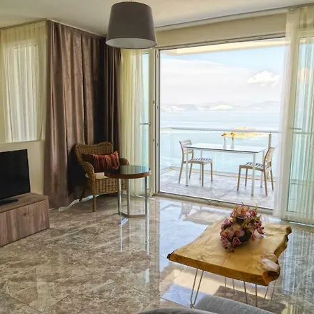 Villa Bodrum Adabuku Luks 2+1 Ozel Plaj Ve Havuzlu Bogazici