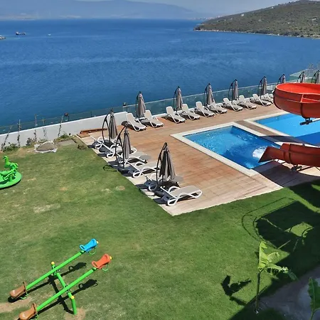 Bodrum Adabuku Luks 2+1 Ozel Plaj Ve Havuzlu Villa *